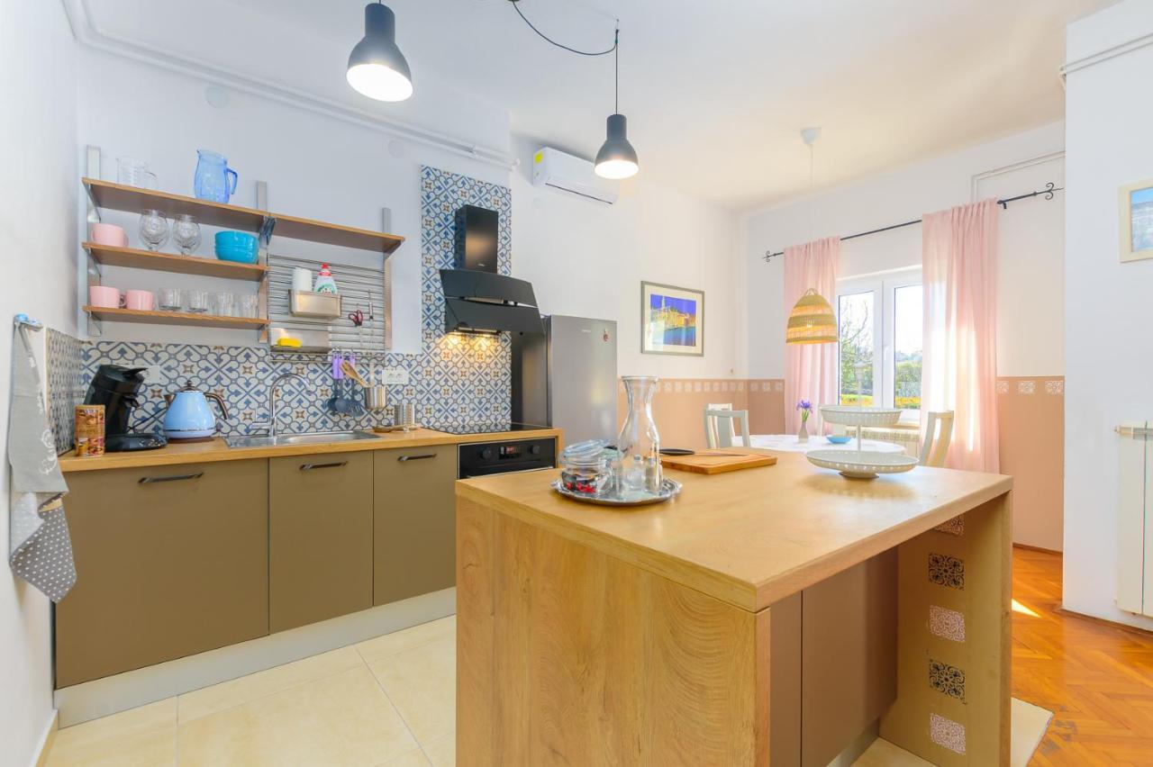 Apartment Macan, Beautiful Green Oasis Pula Ngoại thất bức ảnh