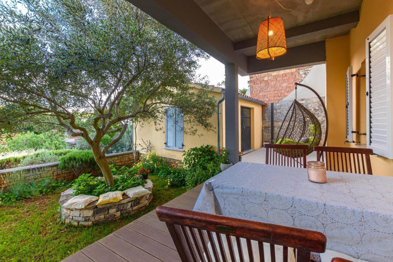 Apartment Macan, Beautiful Green Oasis Pula Ngoại thất bức ảnh